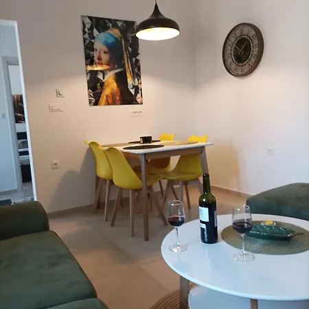 Konfort 2+2 Apartment *