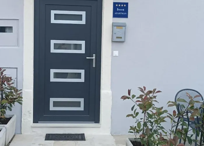 Apartman Konfort 2+2 *